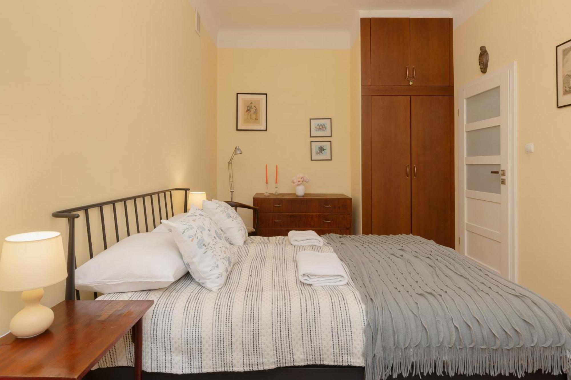 Warsaw New Town Square Apartment For 5 Guests By Noclegi Renters Exterior photo