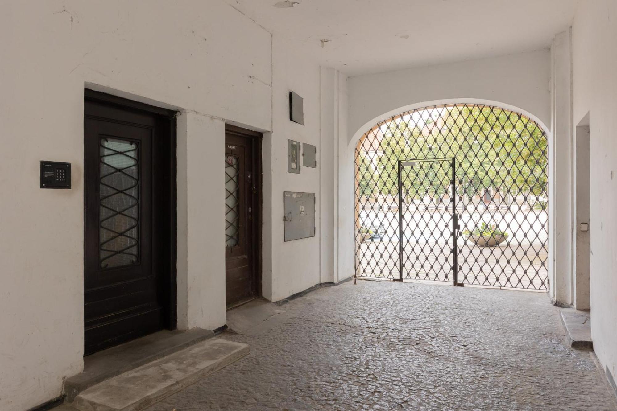 Warsaw New Town Square Apartment For 5 Guests By Noclegi Renters Exterior photo